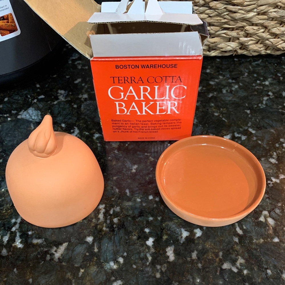 Garlic baker